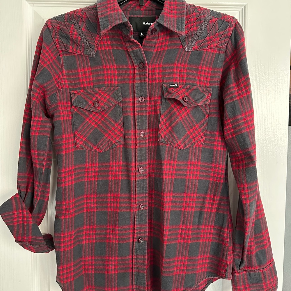 Hurley size small